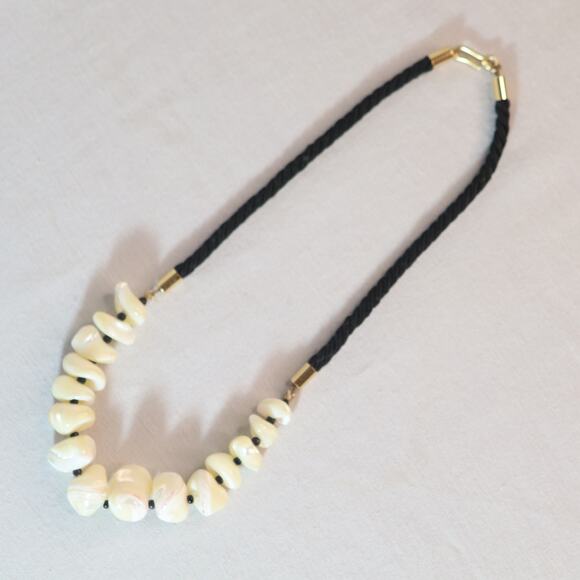 Choker Necklace White Irregular Stone Beads Twisted Rope Hook Clasp - Picture 2 of 6